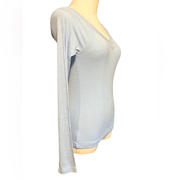 Urban Outfitters BDG Shannen Off-The-Shoulder Long Sleeve Tee in Blue - Picture 5 of 9